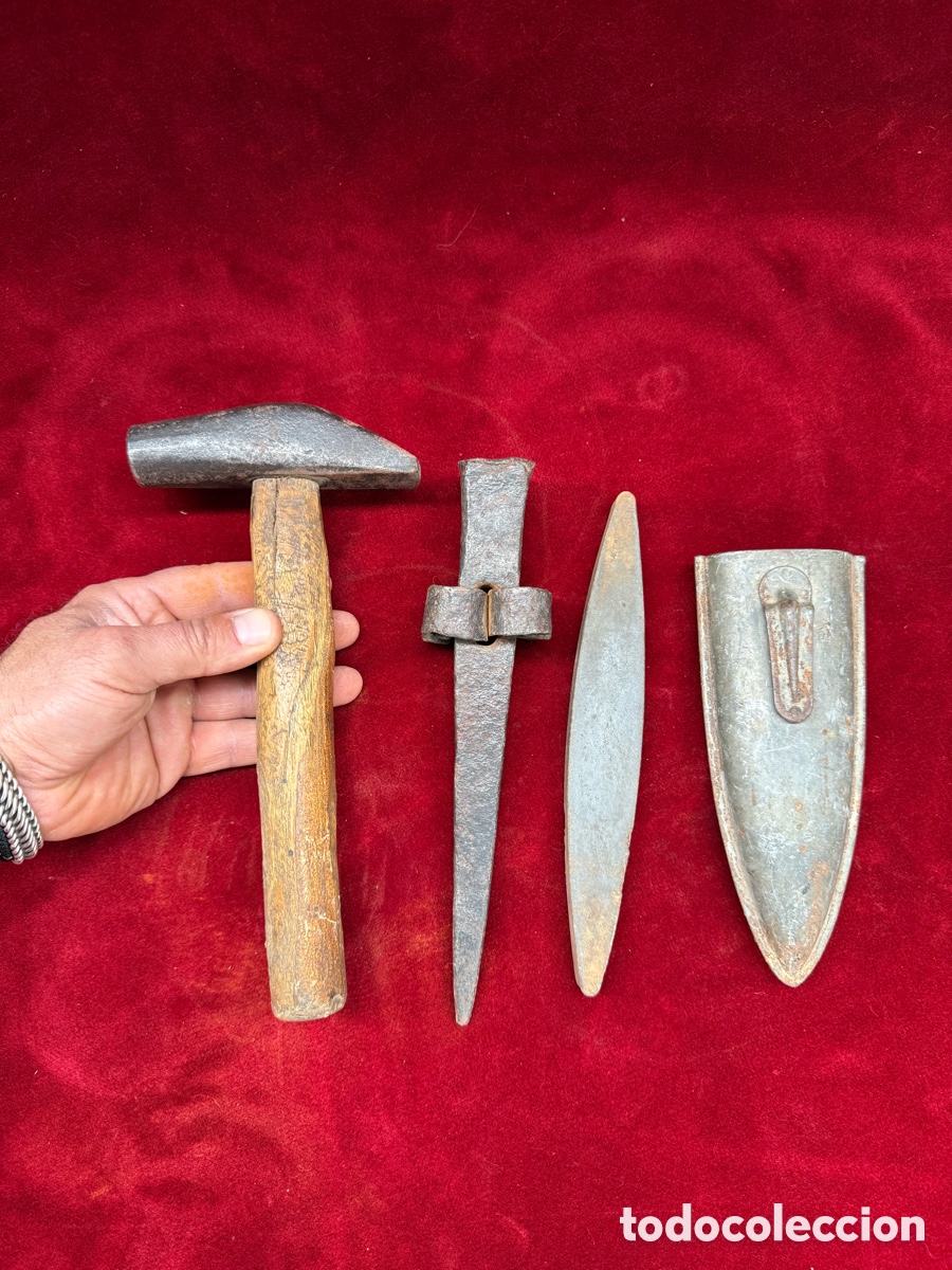 Antig&uuml;edades: Antiguo juego,afilar de guada&ntilde;a!