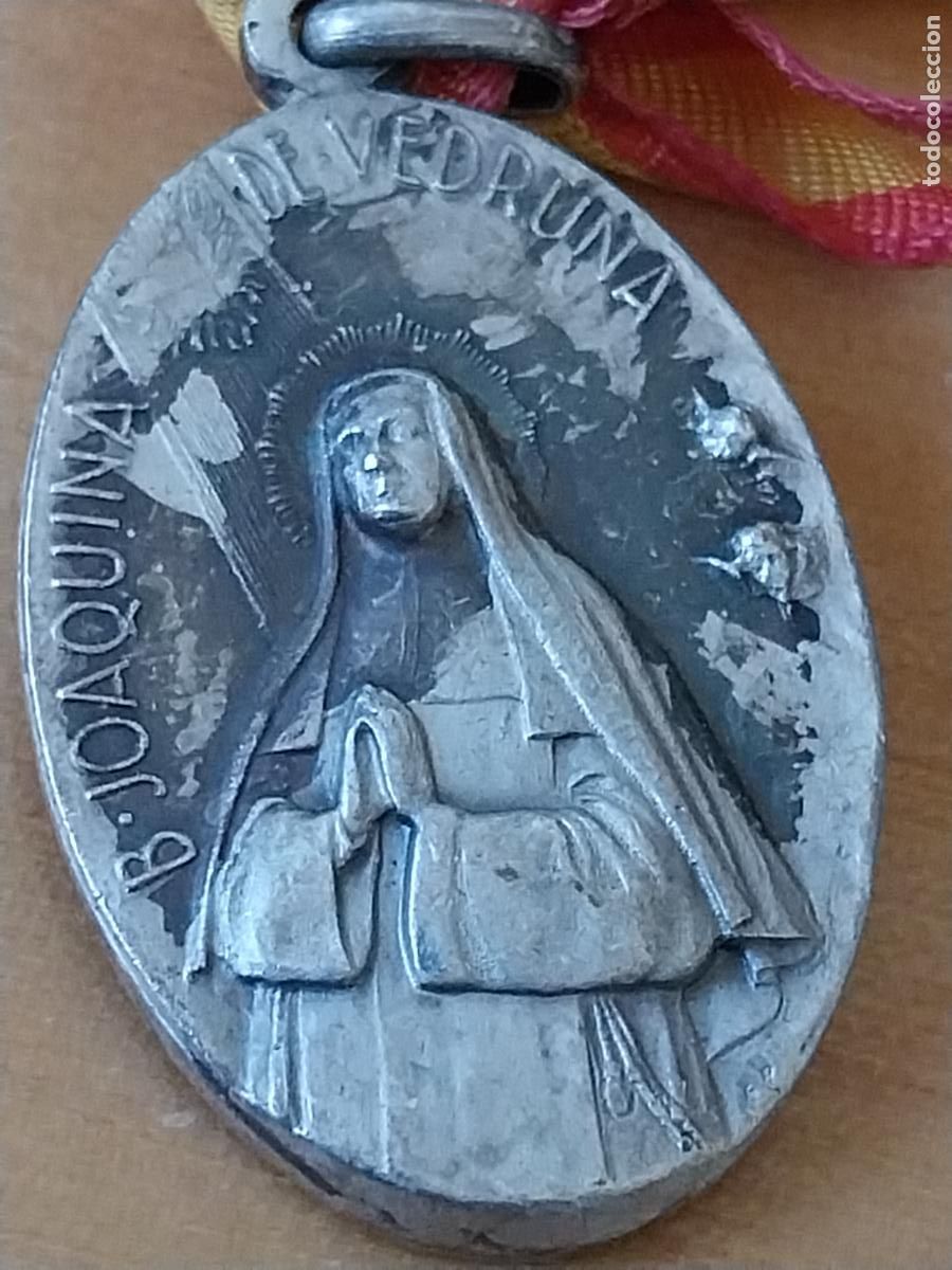 Antig&uuml;edades: BEATA JOAQUINA DE VEDRUNA PIO XII PAPA 3.56CMS ALTO MEDALLA INSIGNIA ORIGINAL VITNAGE