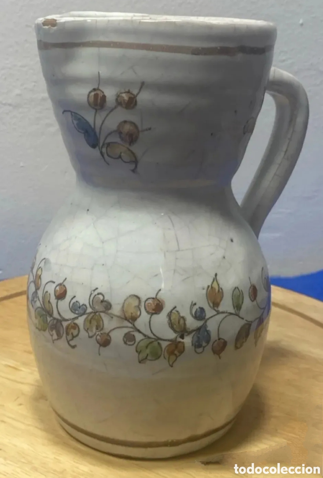 Antig&uuml;edades: Jarra esmaltada y policromada Cer&aacute;mica Popular Espa&ntilde;ola Manises Talavera 20 cm.