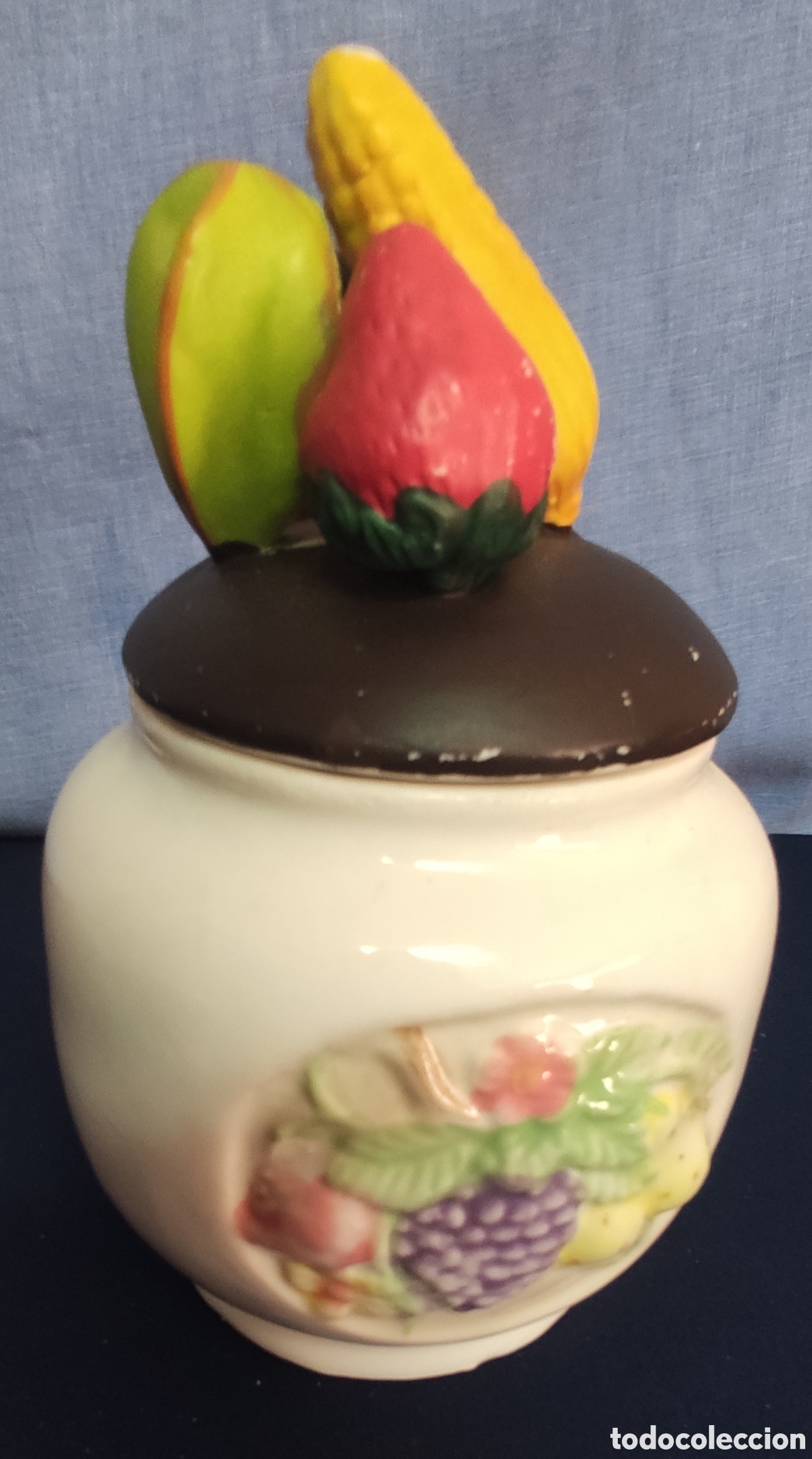 Antig&uuml;edades: Tarro de cer&aacute;mica frutas