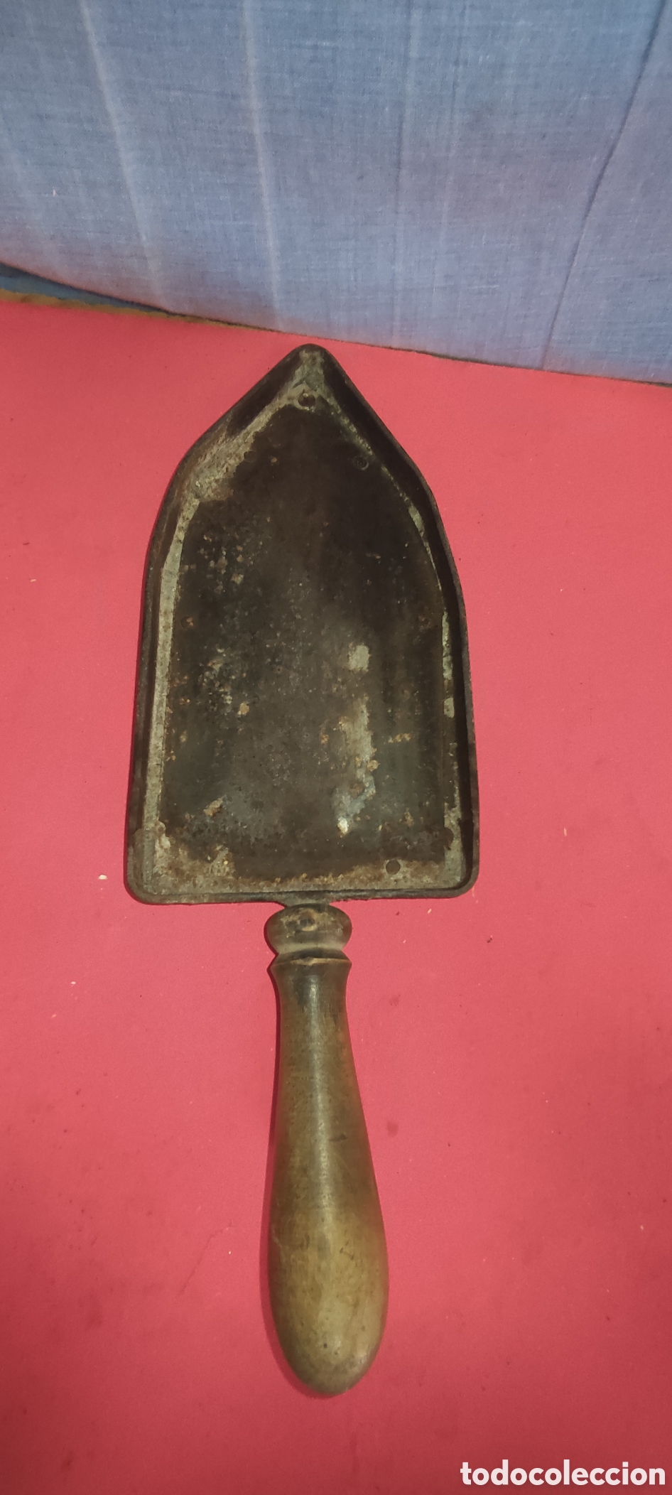 Antig&uuml;edades: Antiguo planchero de hierro - Foto 1