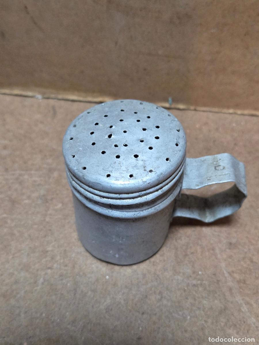 Antig&uuml;edades: mini salero de aluminio antiguo - Foto 2