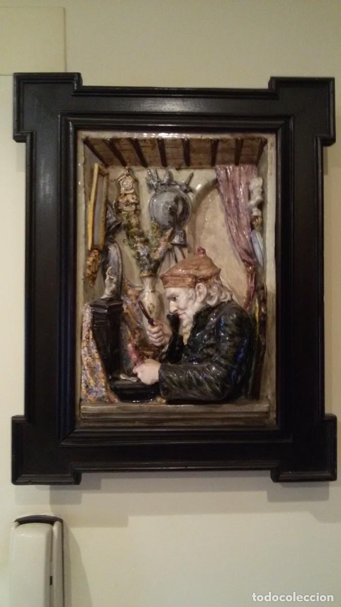 Antig&uuml;edades: Cuadro de cer&aacute;mica en relieve - Foto 1