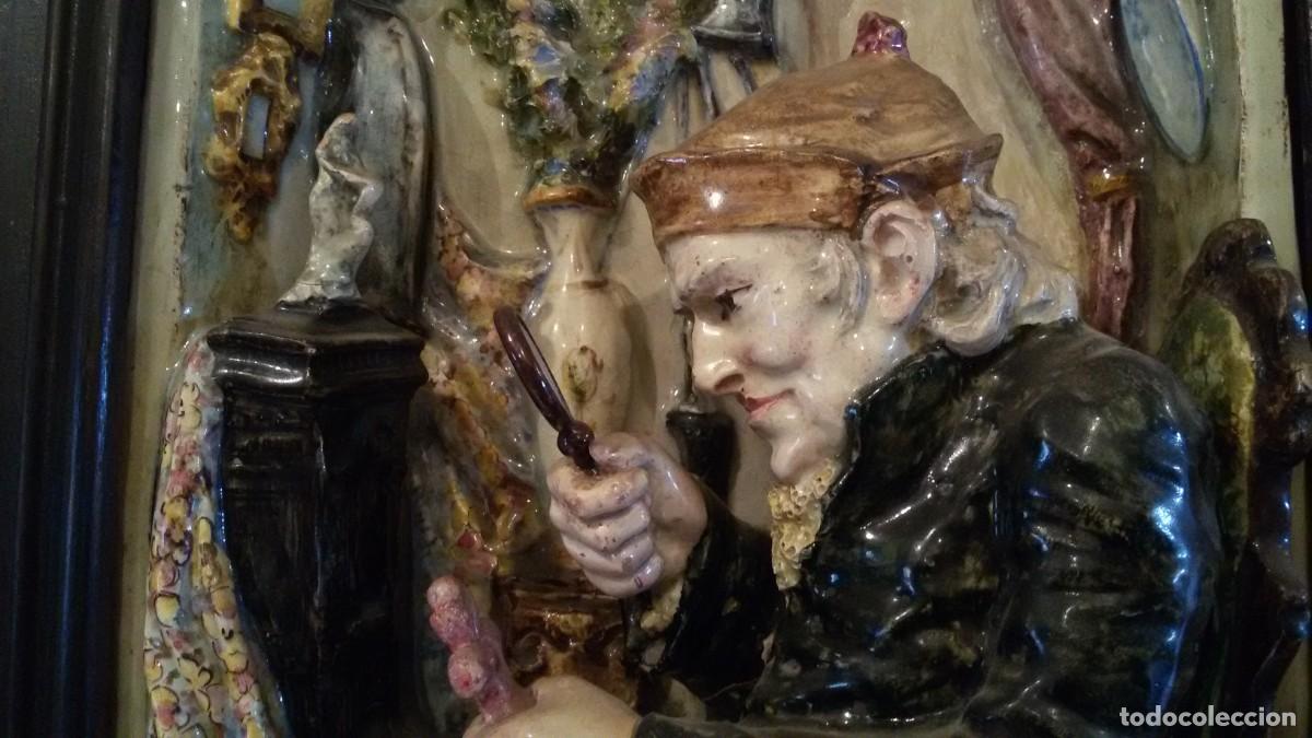 Antig&uuml;edades: Cuadro de cer&aacute;mica en relieve - Foto 4