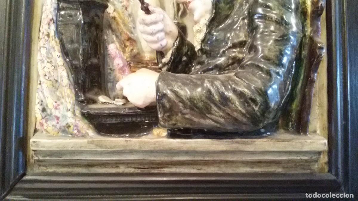 Antig&uuml;edades: Cuadro de cer&aacute;mica en relieve - Foto 5