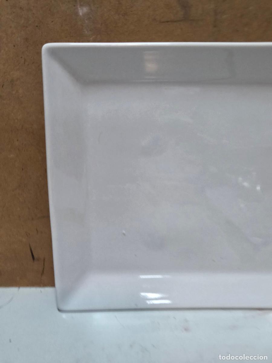 Antig&uuml;edades: bandeja cuadrada de ceramica - Foto 1