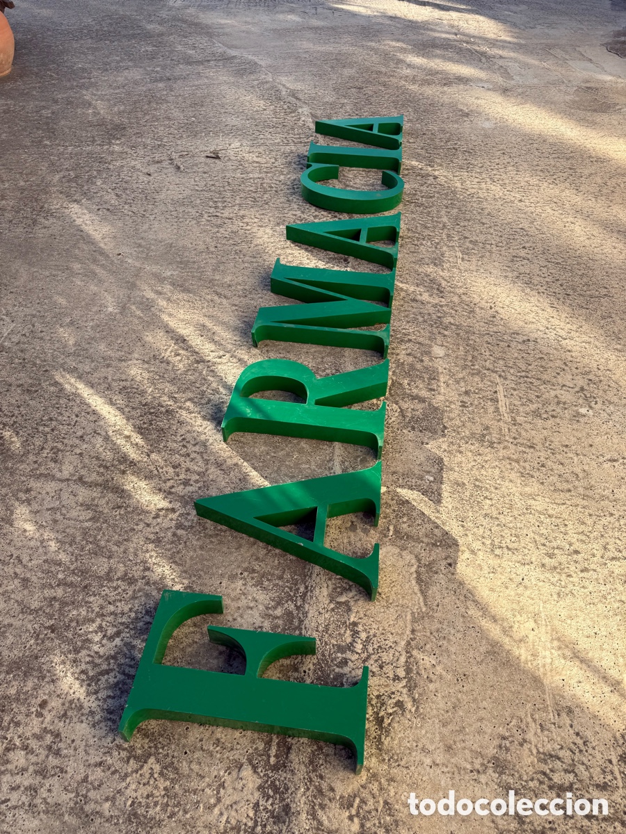 Antig&uuml;edades: Espectacular y gran letrero de FARMACIA!Laton!