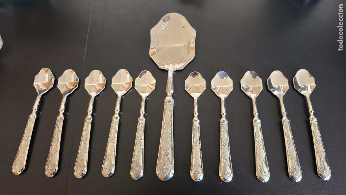 Antig&uuml;edades: Antigua cuberteria para postres 800 silver plated.
