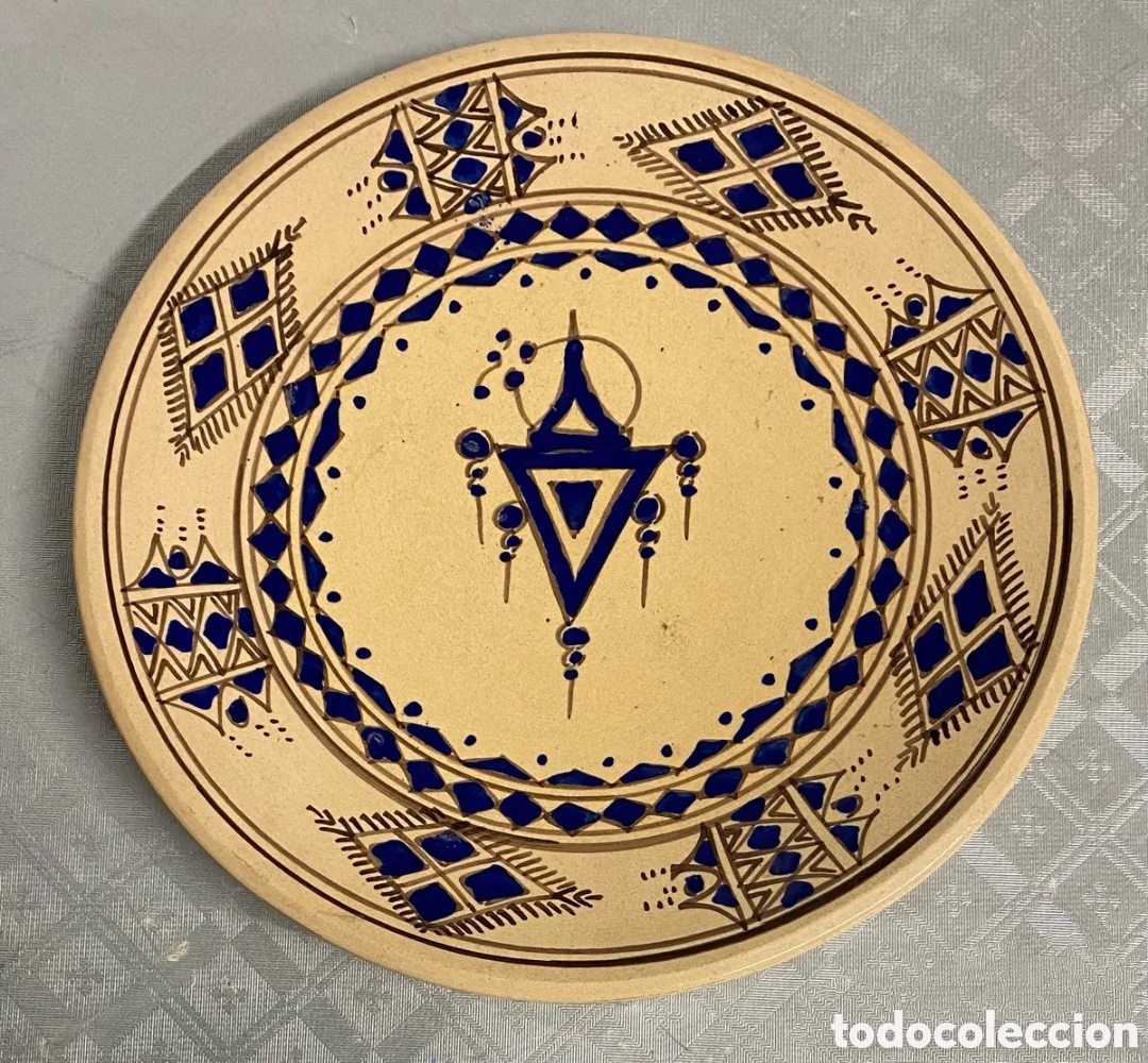 Antiques: Plato cer&aacute;mica estilo Art Dec&oacute; 26 cm de di&aacute;metro