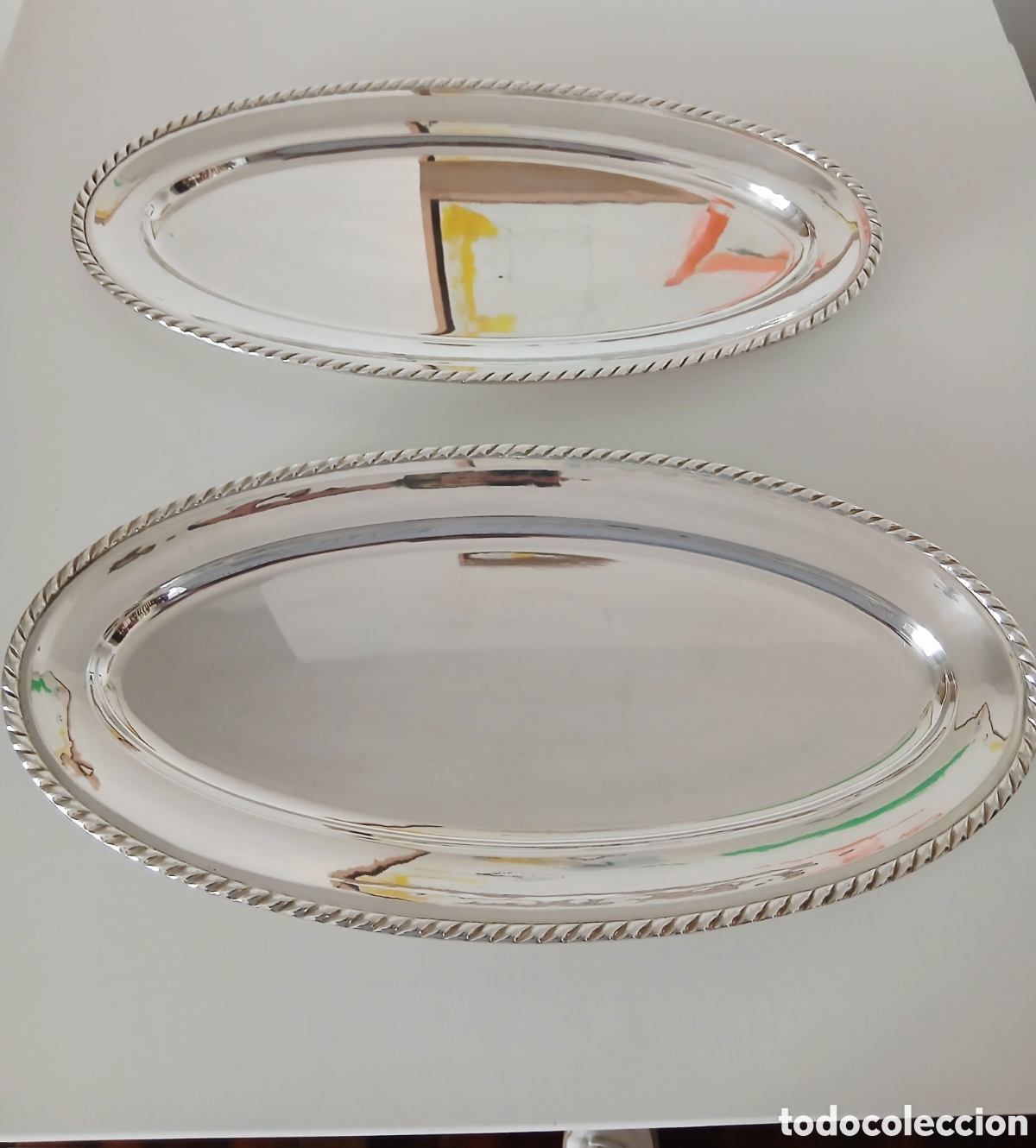 Antig&uuml;edades: ​Pareja de Grandes Bandejas de Alpaca - Borde Cordonado - 50 cm - Excelente estado