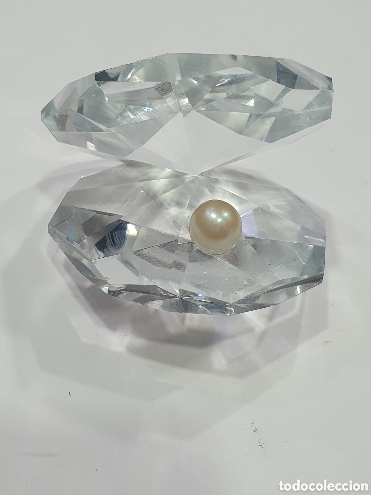 Antiquit&auml;ten: Concha en cristal tallado. (L99)