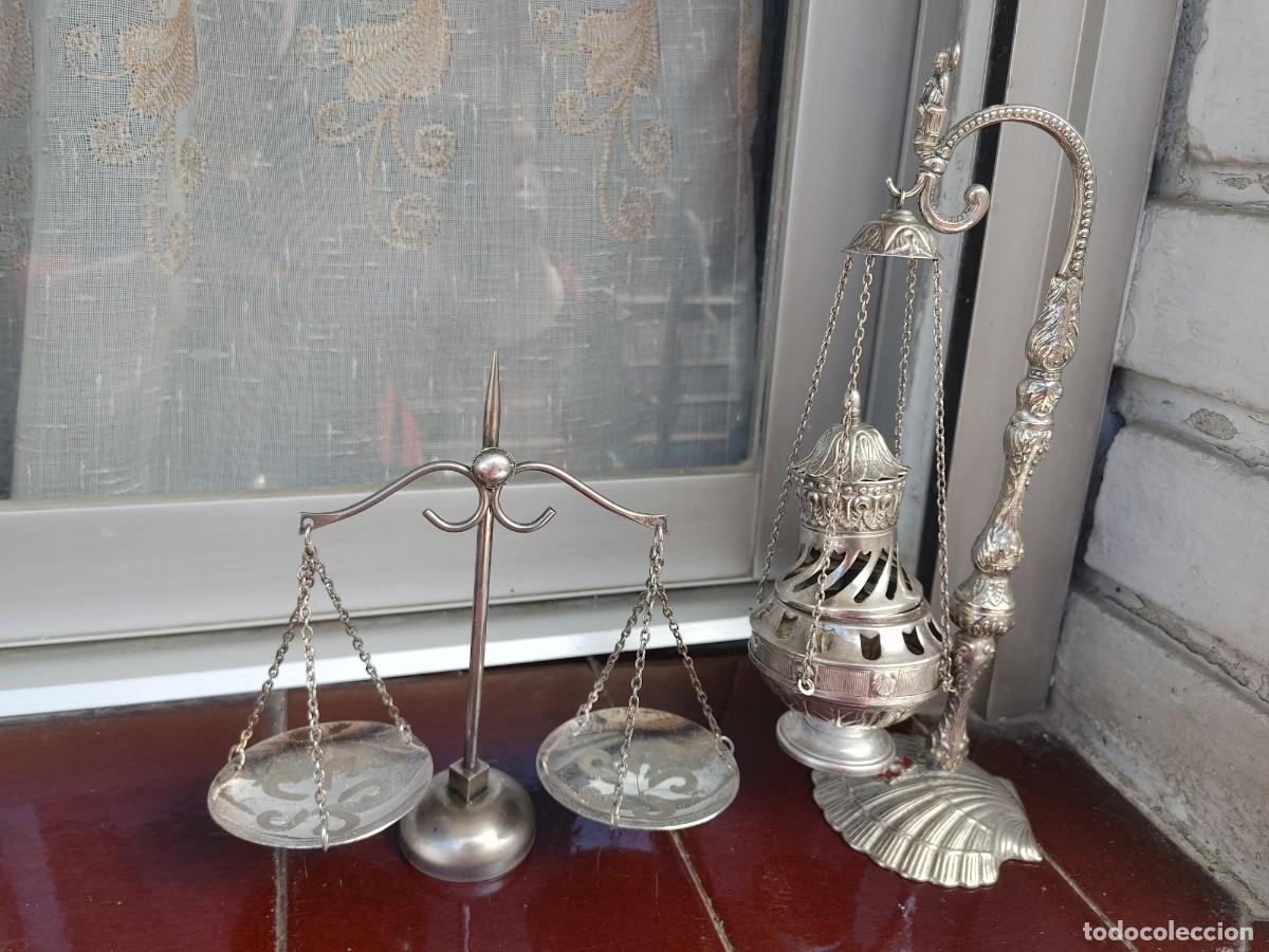 Antig&uuml;edades: botafumeiro santiago de compostela y balanza antiguos,el botafumeiro mide 22,5 ctm y la balanza 14,5
