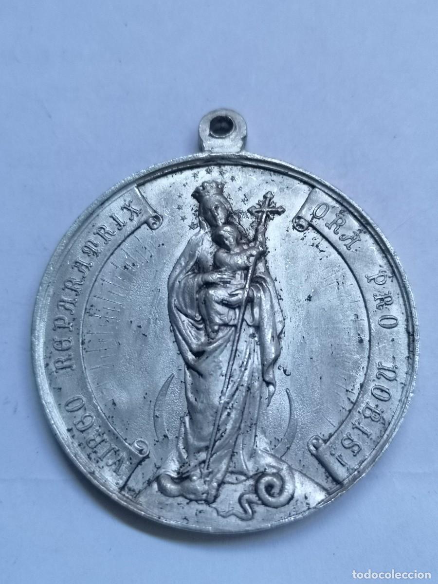Antig&uuml;edades: Medalla Virgen Reparadora - Foto 1