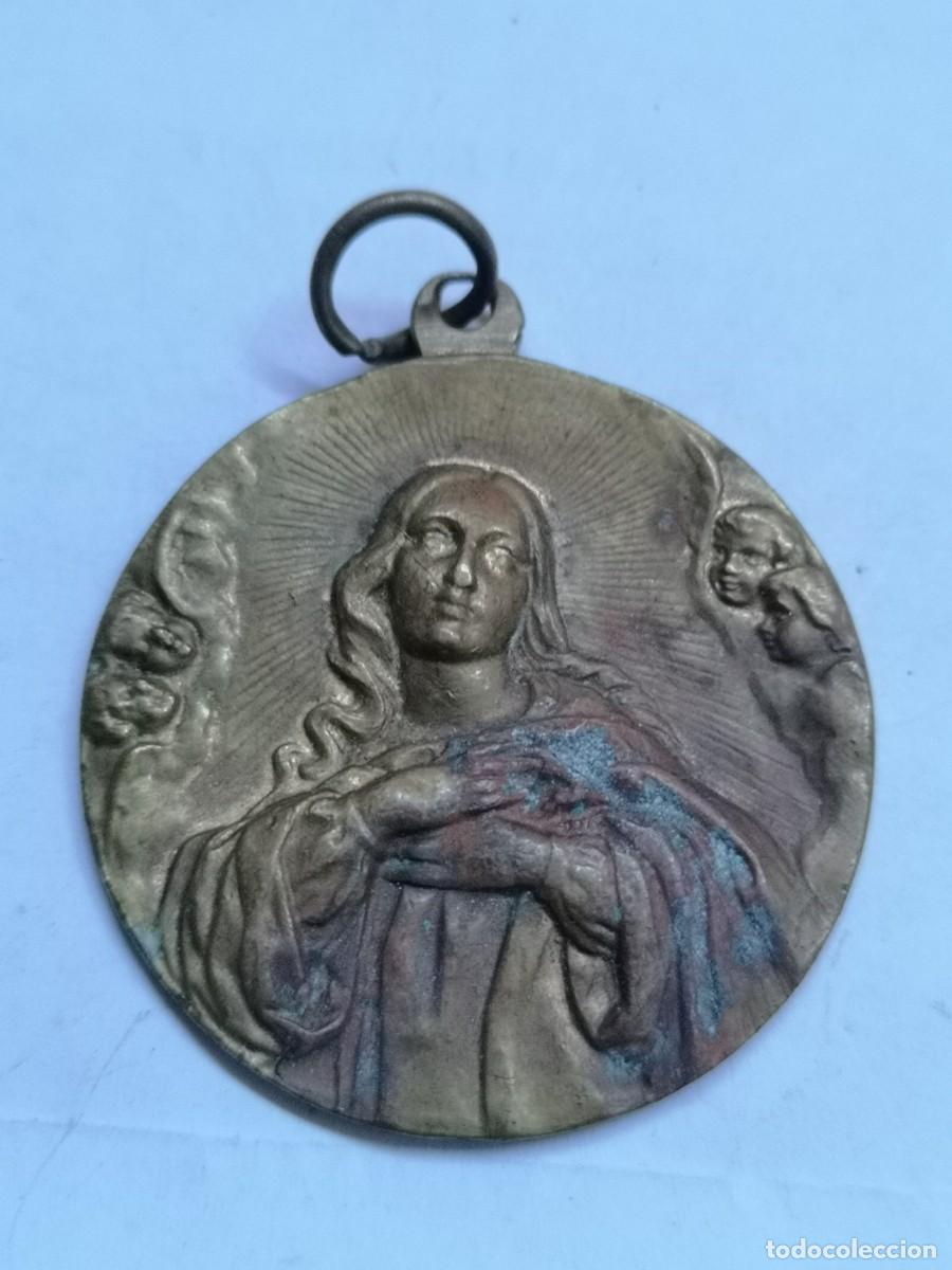 Antig&uuml;edades: Medalla dorada Virgen Inmaculada - Foto 1