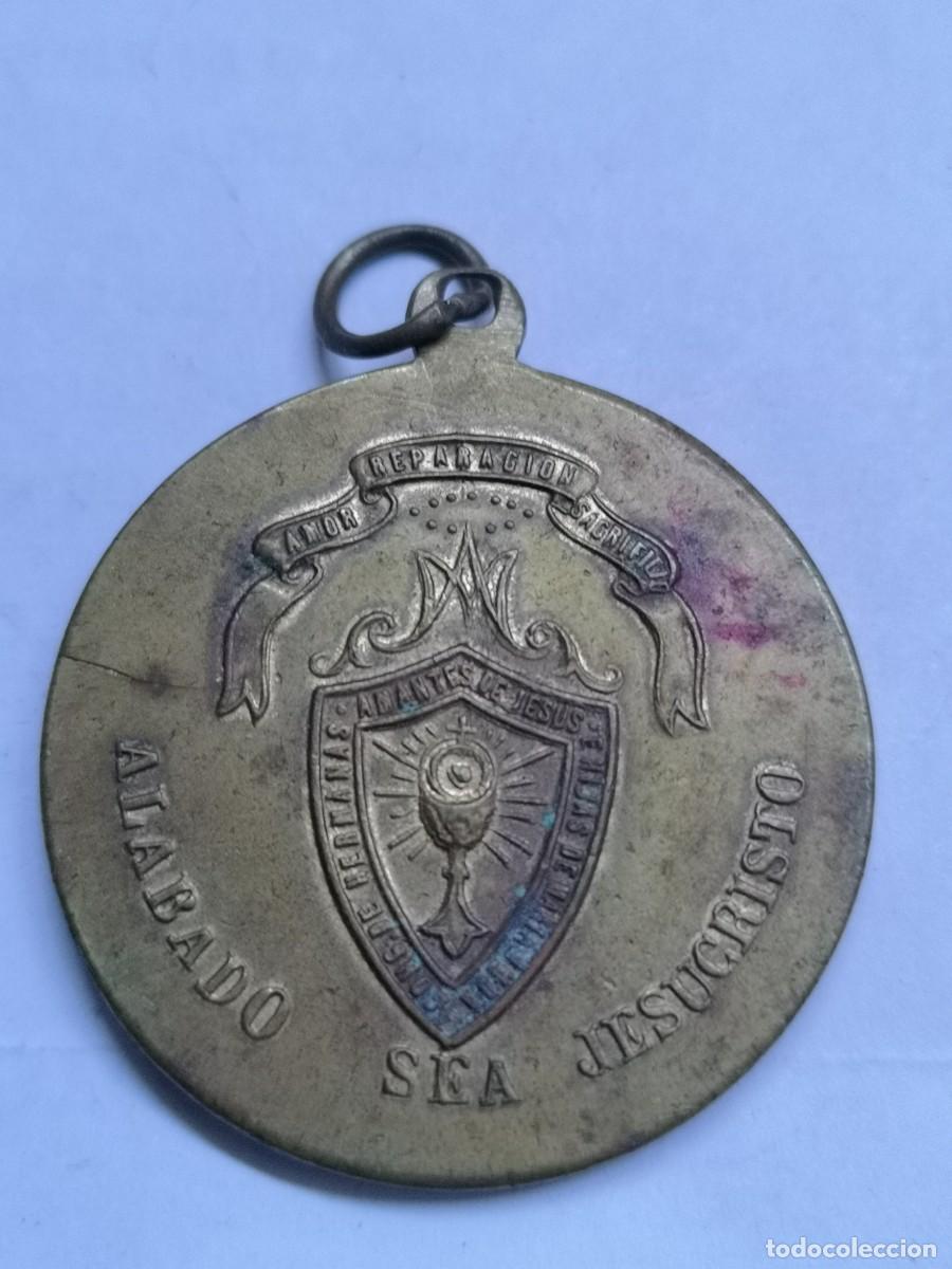 Antig&uuml;edades: Medalla dorada Virgen Inmaculada - Foto 2