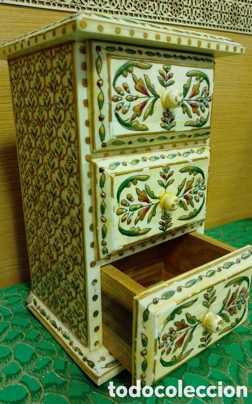 Antig&uuml;edades: Boite &agrave; bijoux en bois et os - Foto 2