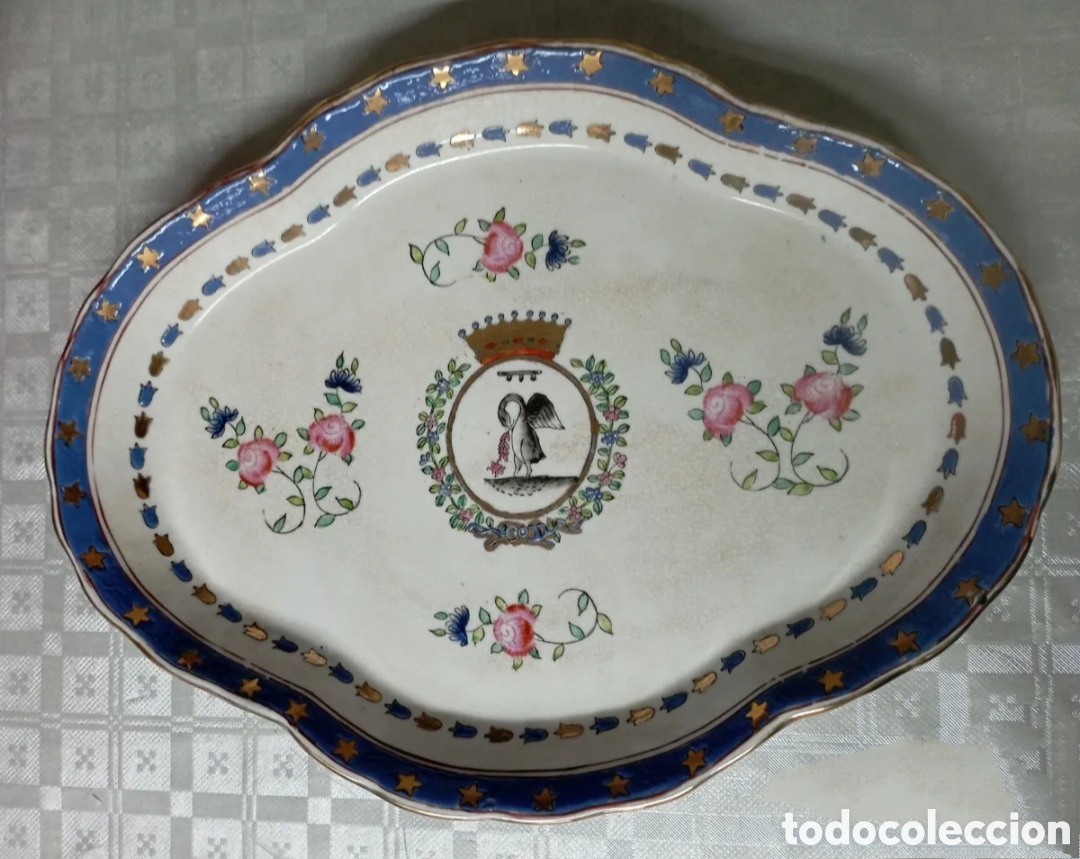 Antiguidades: Fuente de cer&aacute;mica Christine Cano pintada por Nelson detalles en dorado Oro 31 cm