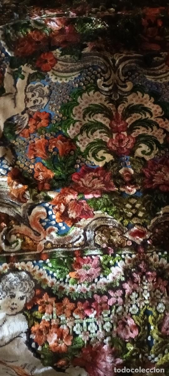 Antig&uuml;edades: colcha en terciopelo. - Foto 11