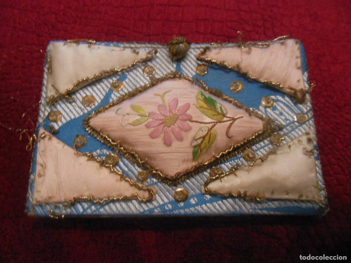 Antig&uuml;edades: TARJETERO O MONEDERO MUJER SIGLO XIX BORDADO SEDA