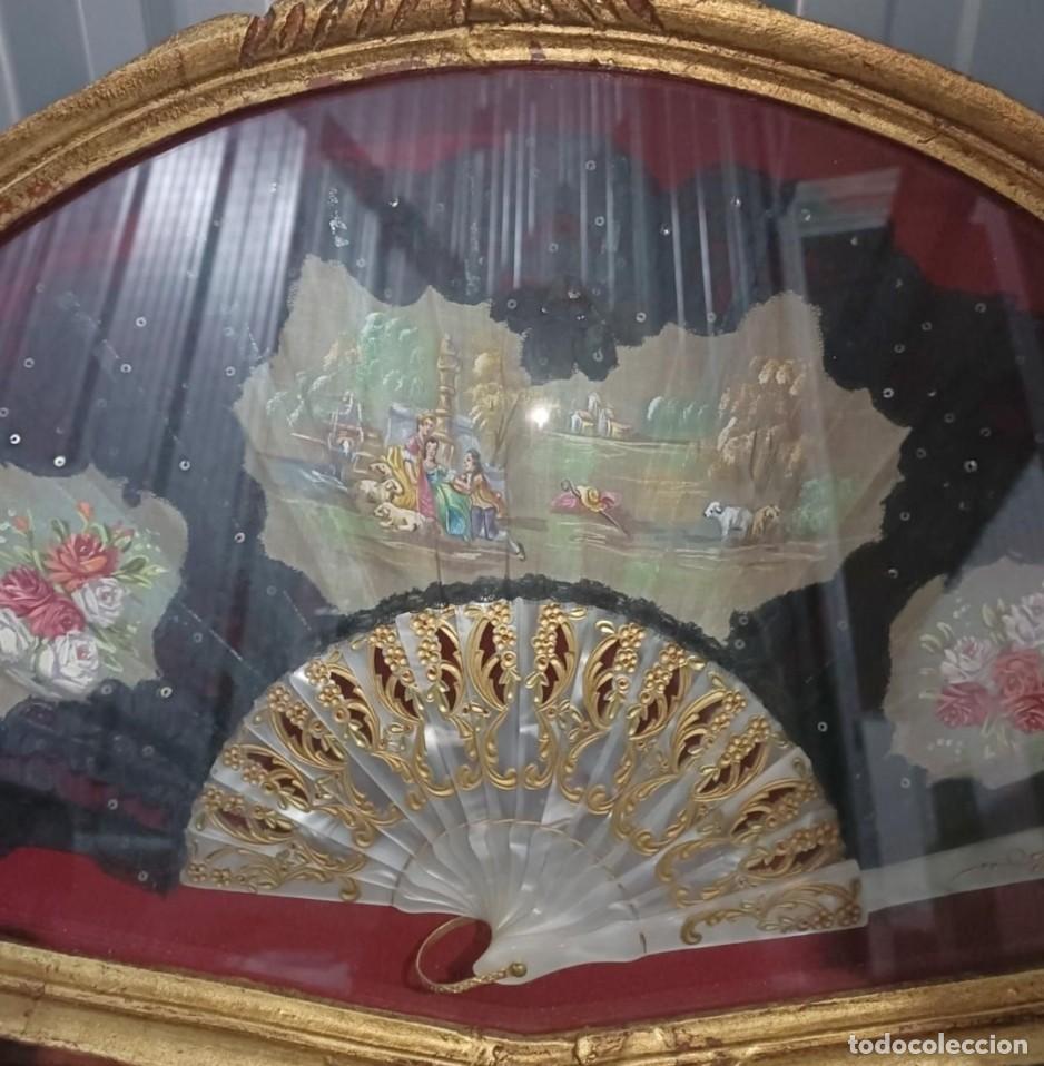 Antig&uuml;edades: Abaniquera con abanico