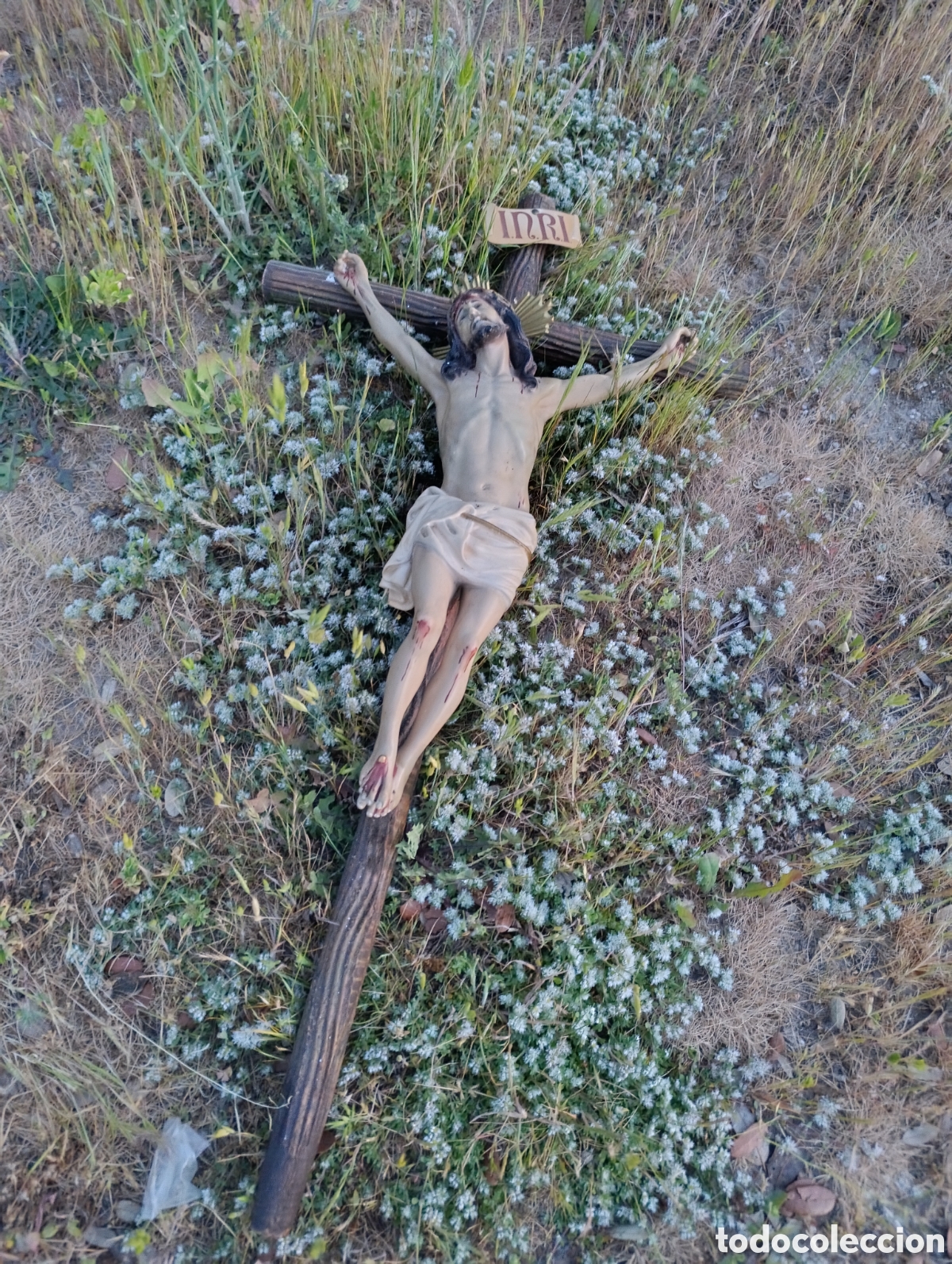 Antig&uuml;edades: Crucifijo antiguo cruz de madera.