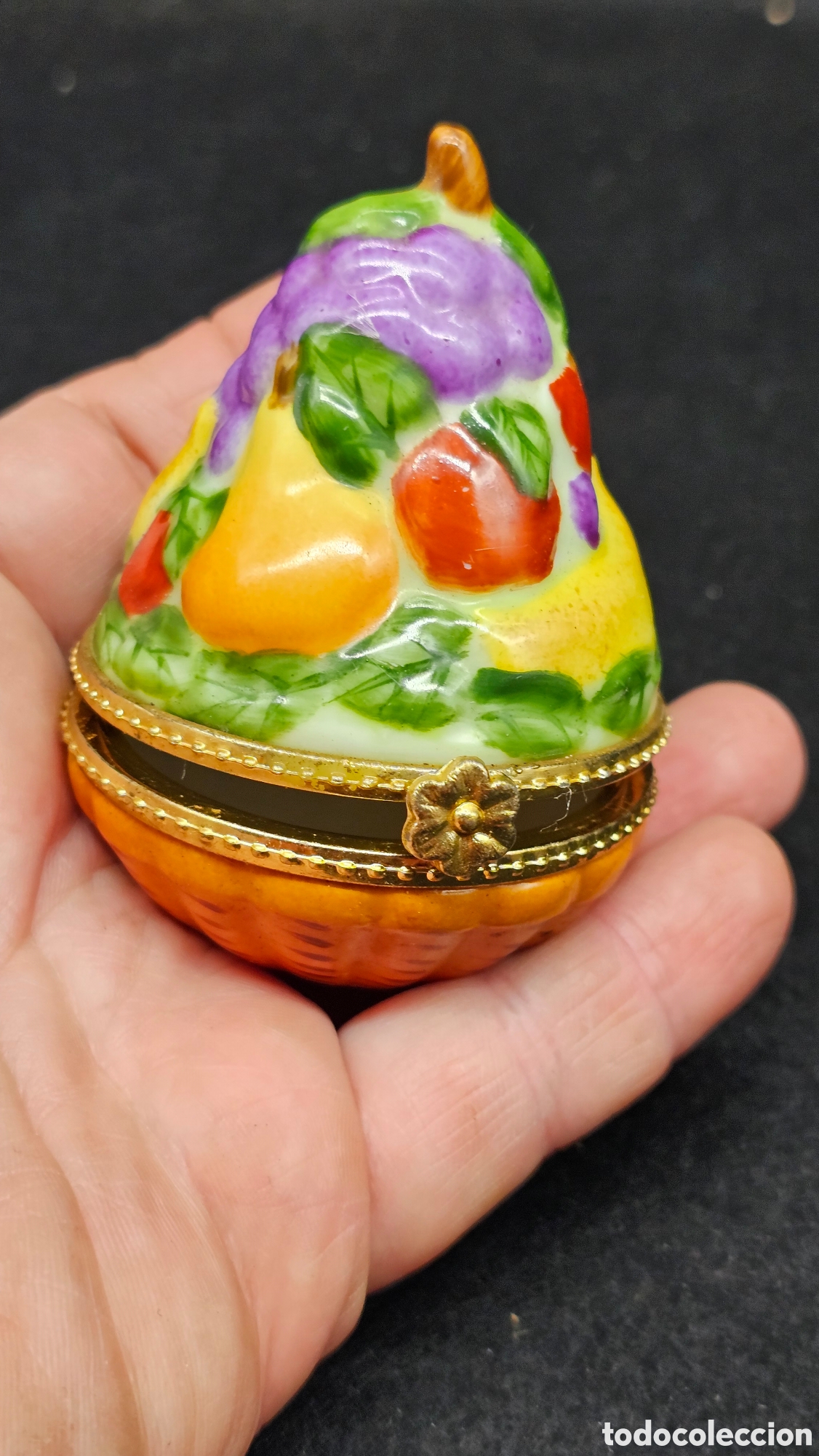 Antig&uuml;edades: Antigua cajita de colecci&oacute;n