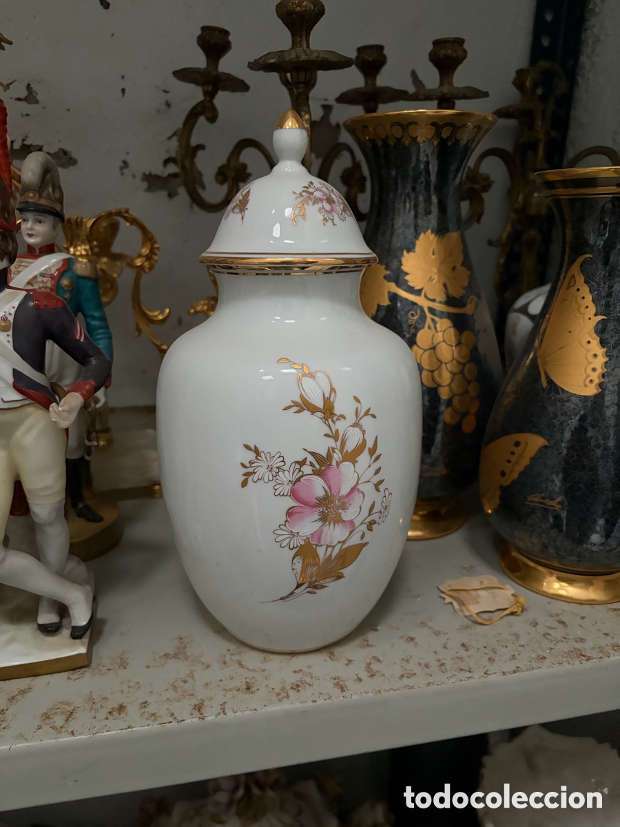 Antig&uuml;edades: Jarrones de Porcelana Blanco - Foto 3
