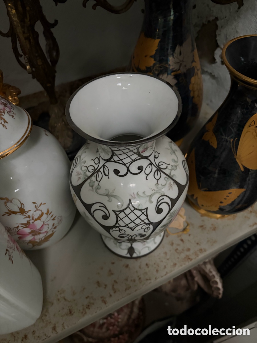 Antig&uuml;edades: Jarr&oacute;n de flores con decoraci&oacute;n en plata - Foto 3