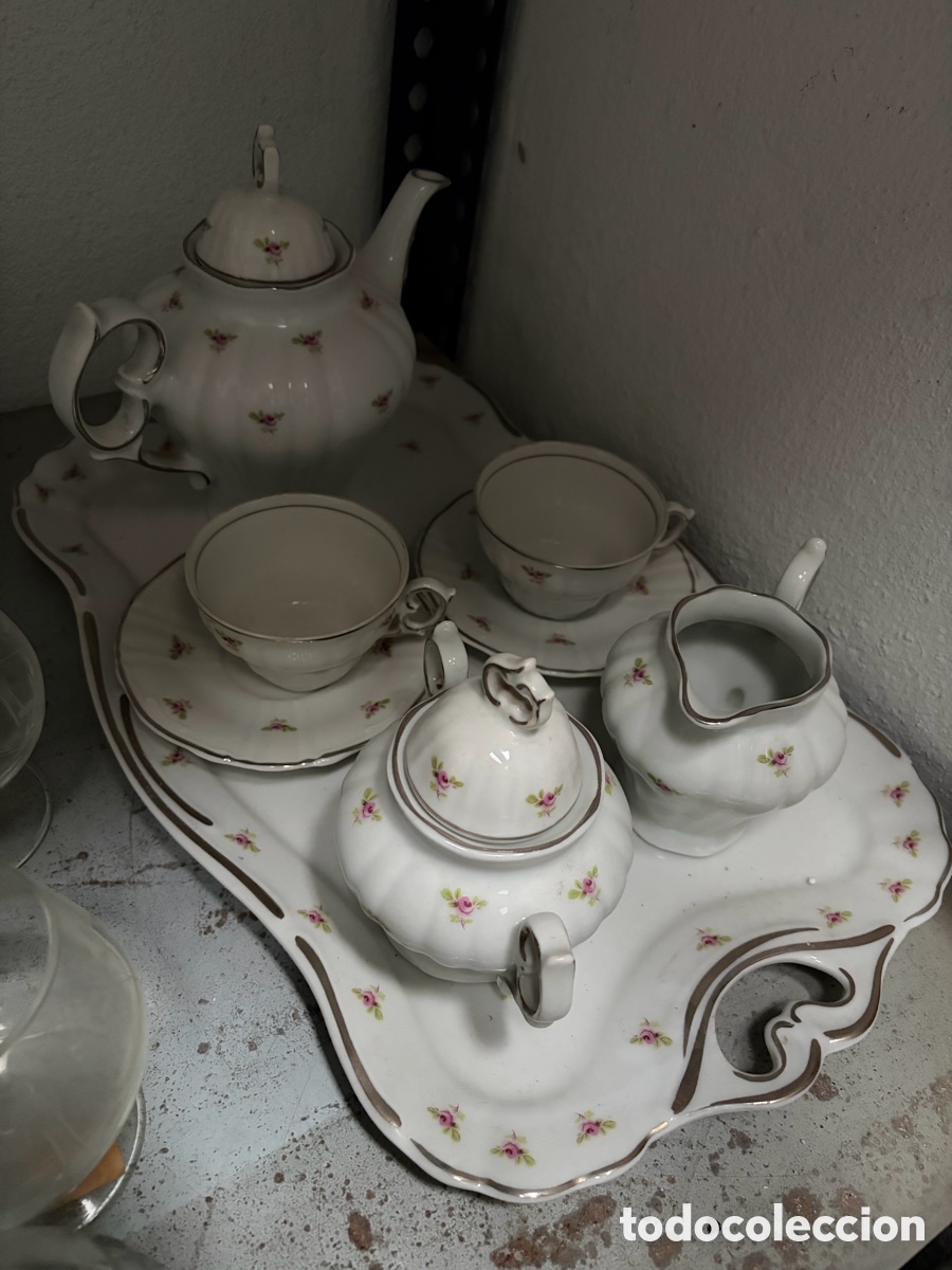 Antig&uuml;edades: Conjunto taza de t&eacute; blanco - Foto 1