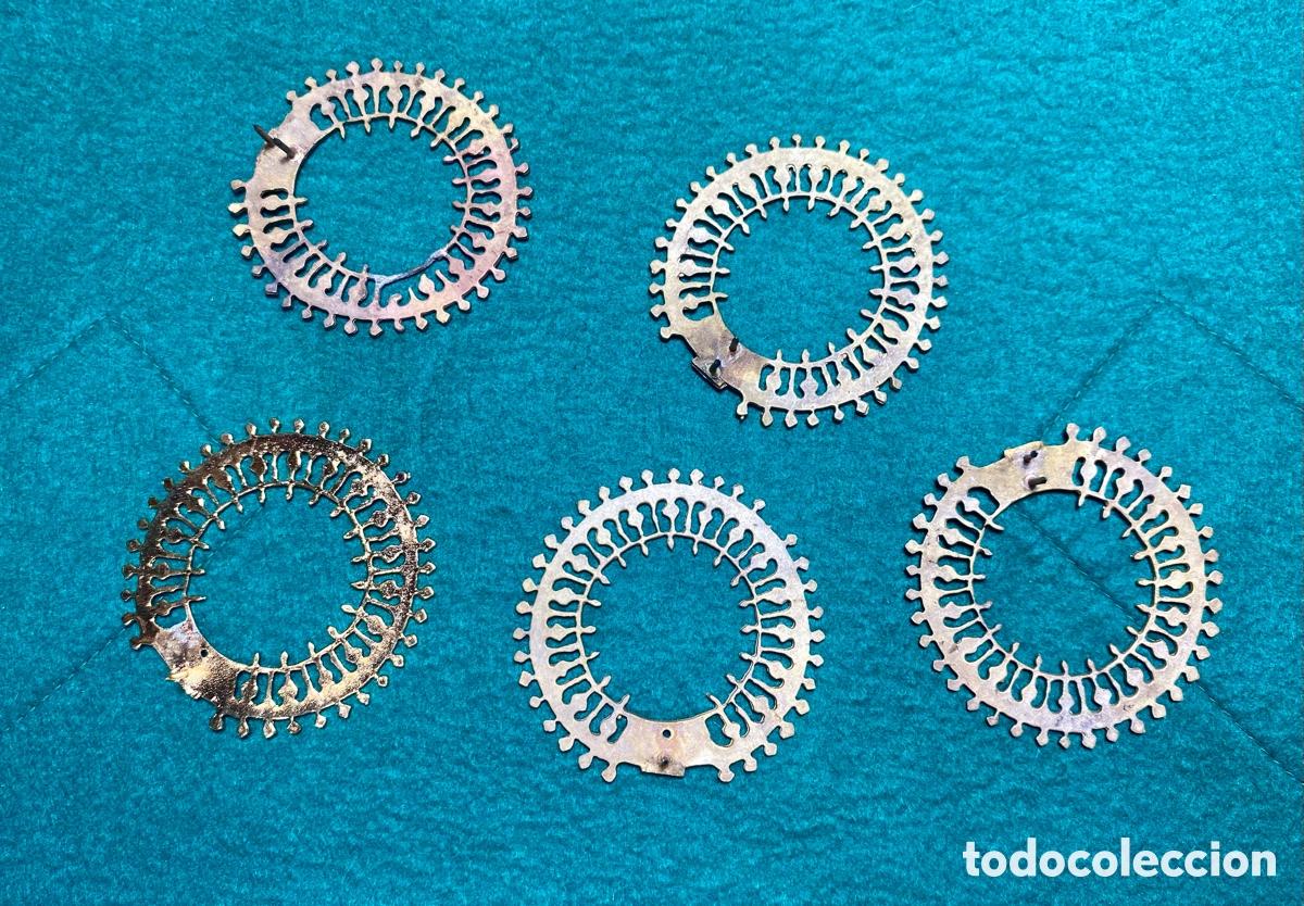 Antig&uuml;edades: Coronas peque&ntilde;as para imagen religiosa de 5,5cm