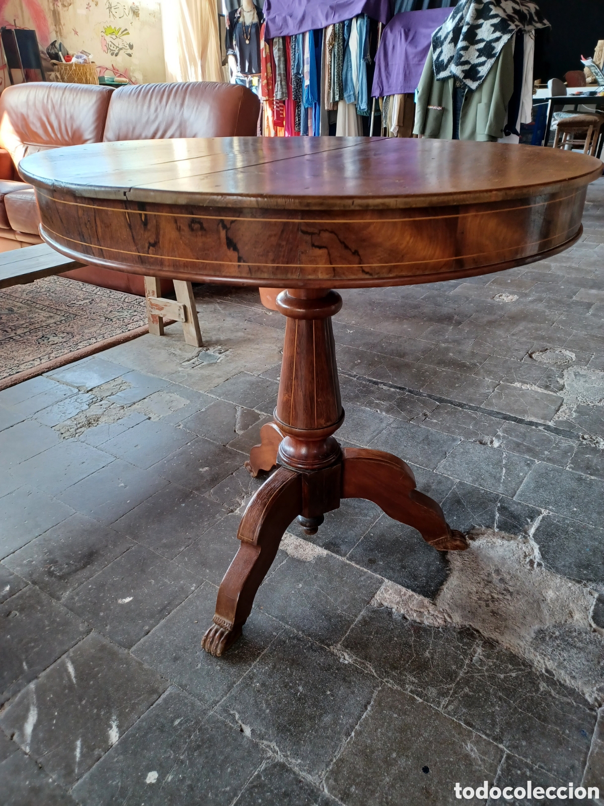 Antig&uuml;edades: Antigua mesa de caoba.