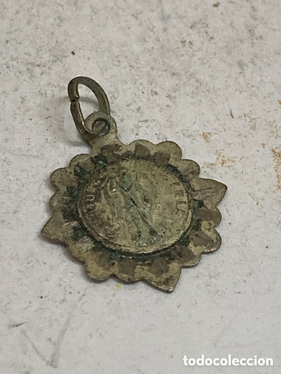Antig&uuml;edades: Medalla de plata religiosa C569 - Foto 1