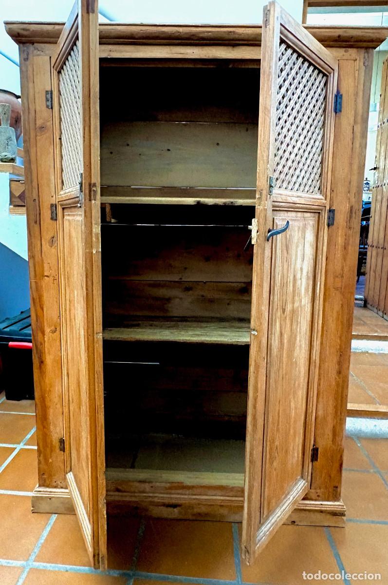 Antig&uuml;edades: Antiguo armario popular de madera. - Foto 2