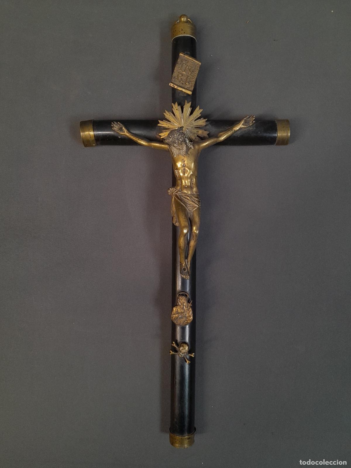 Antiques: CRUCIFIJO EN MADERA DE &Eacute;BANO Y BRONCE FUNDIDO. S.XIX