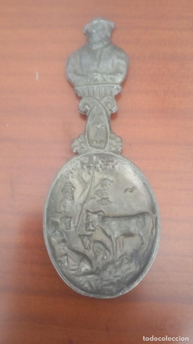 Antiquit&eacute;s: Cuchara de peltre holand&eacute;s para az&uacute;car.