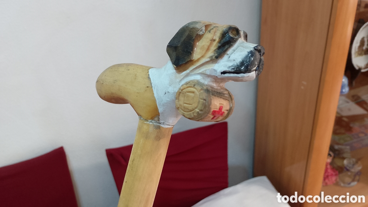 Antig&uuml;edades: Antiguo bast&oacute;n con cabeza san bernardo madera tallada