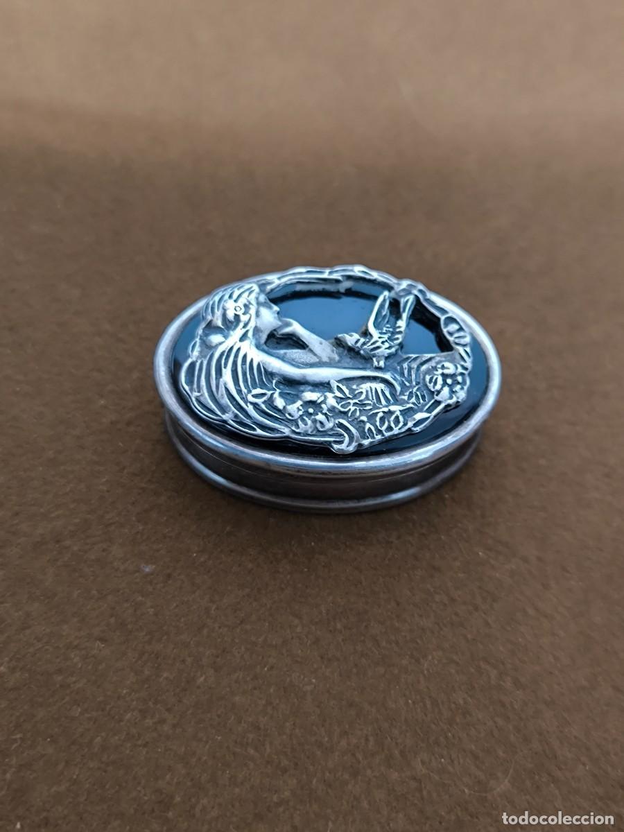 Antig&uuml;edades: CAJA PASTILLERO EN PLATA Y ONIX - Foto 1
