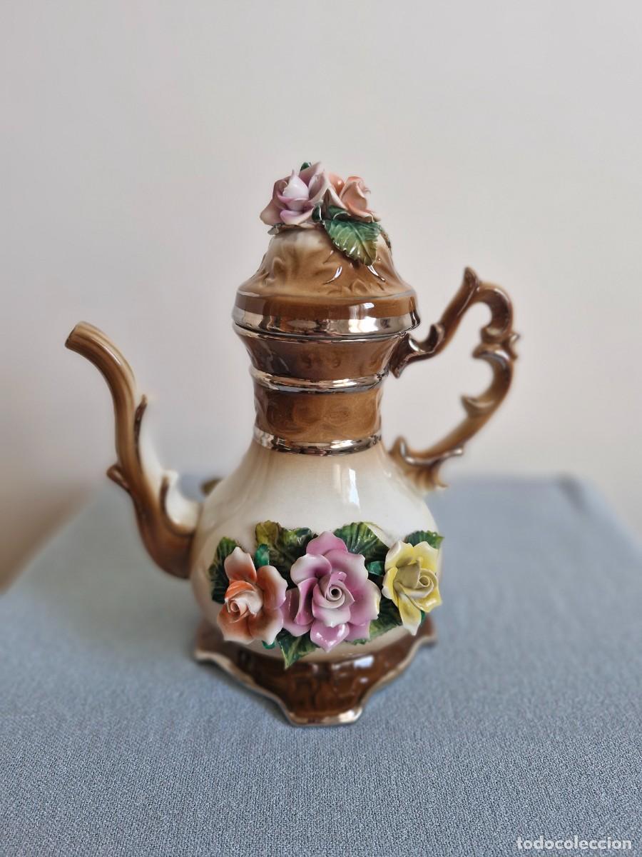 Antig&uuml;edades: Cafetera cer&aacute;mica SUIMA Valencia vintage flores en relieve a&ntilde;os 50