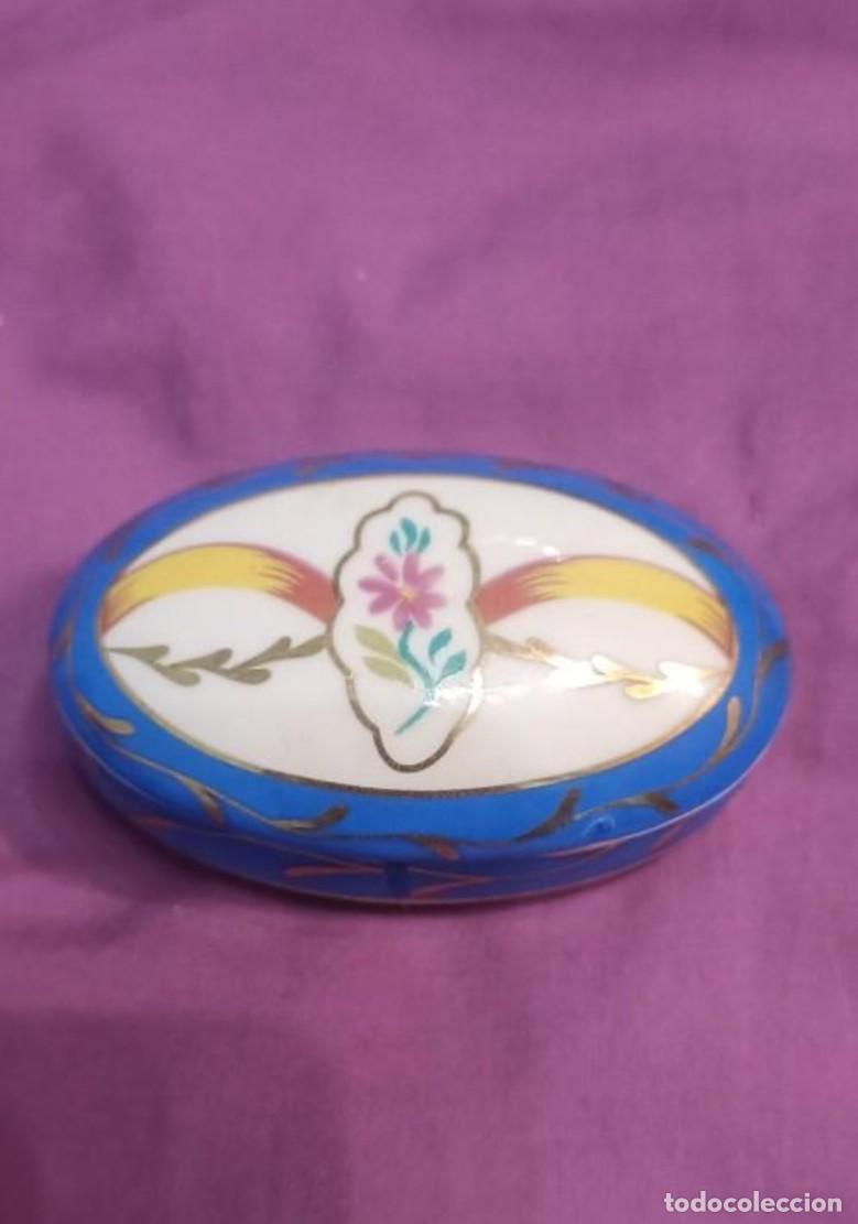 Oggetti Antichi: Cajita de porcelana.