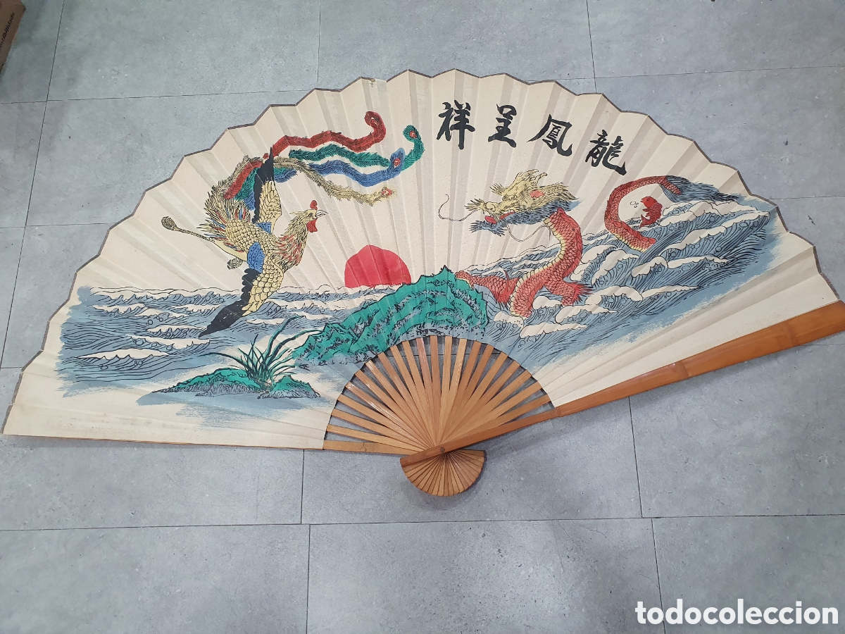 Antig&uuml;edades: Enorme abanico de colgar. (L99)