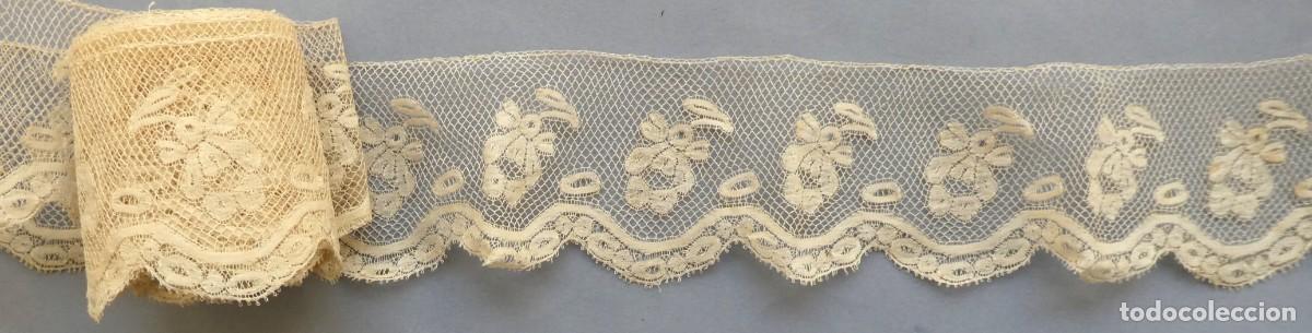 Antig&uuml;edades: ANTIGUO ENCAJE DE VALENCIENNES MANUAL S.XIX