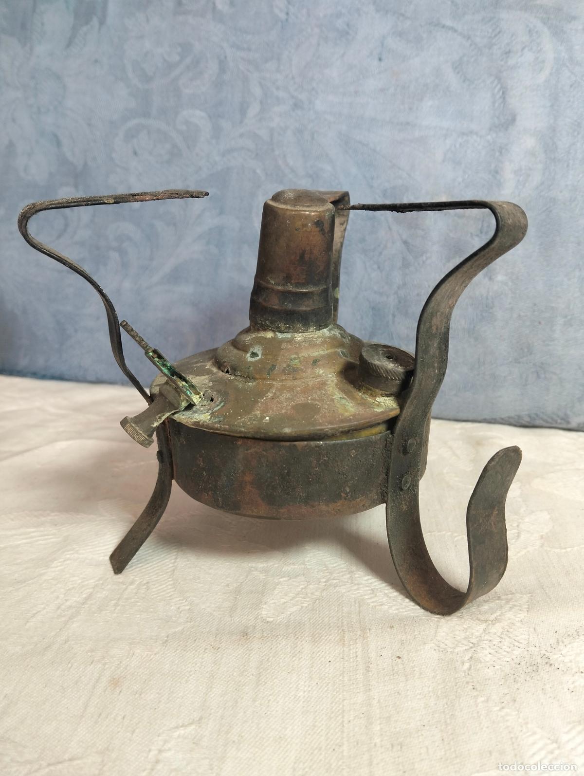Oggetti Antichi: Antiguo fog&oacute;n hornillo de hierro y lat&oacute;n port&aacute;til a&ntilde;os 40-50 tres-pies