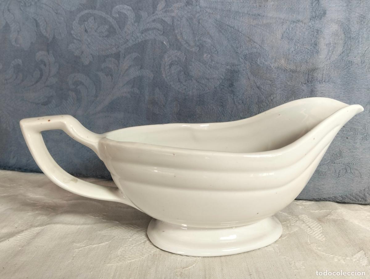 Antig&uuml;edades: Antigua salsera de porcelana blanca recipiente cuenco con asa para salsas a&ntilde;os 50-60