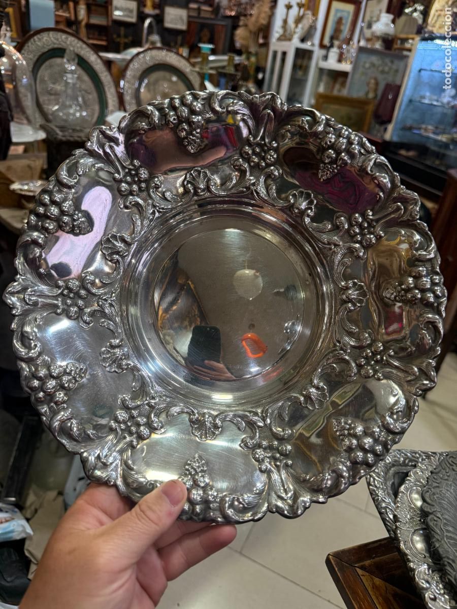 Antig&uuml;edades: BANDEJA DE ALPACA CON BA&Ntilde;O DE PLATA IDEAL PARA ACTO RELIGIOSO - MEDIDA 29 CM