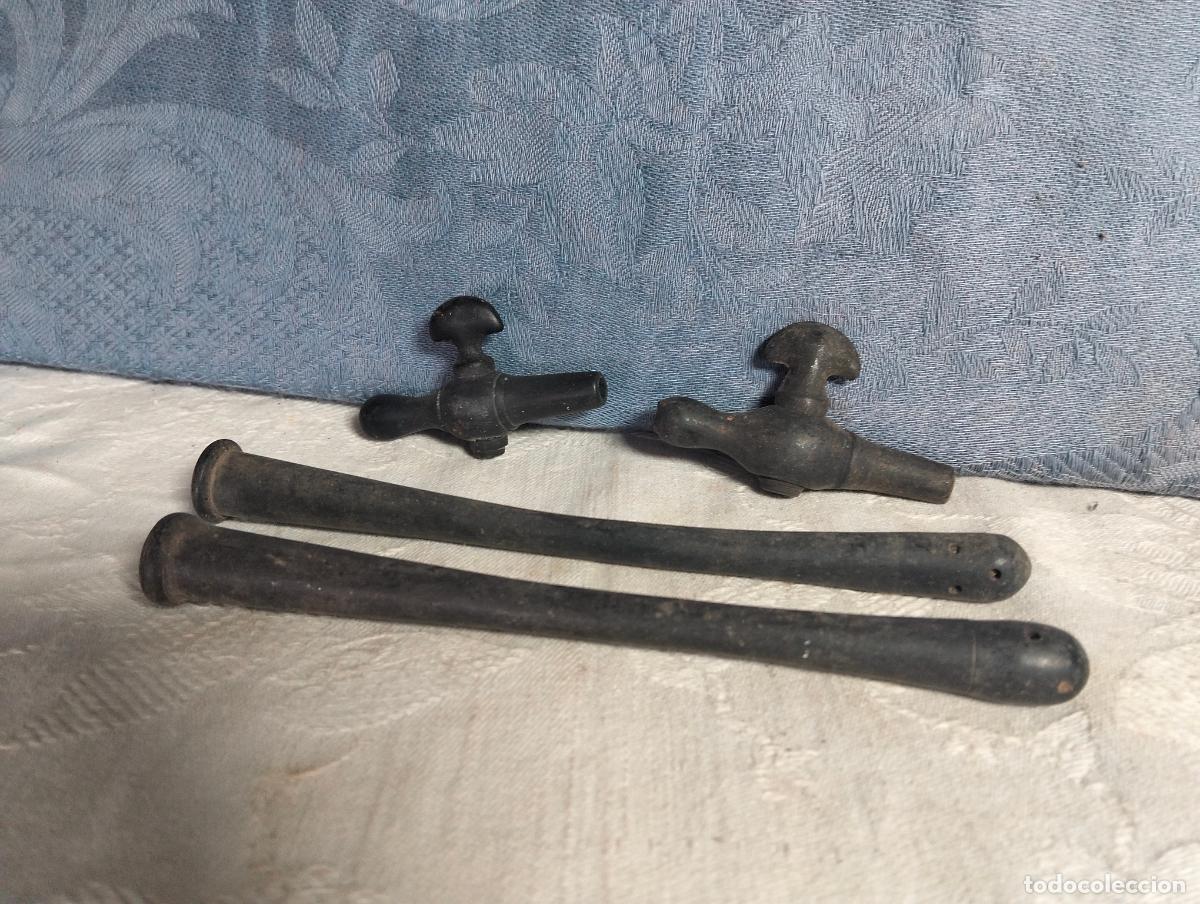 Antiques: Antiguo irrigador de baquelita negra para lavativa con dos grifos de los a&ntilde;os 30-40