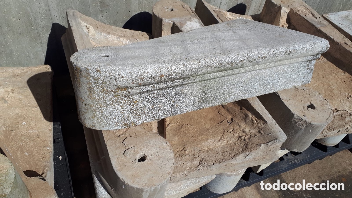 Antiquit&auml;ten: Pelda&ntilde;os antiguos para escalera de caracol. 18 unidades.