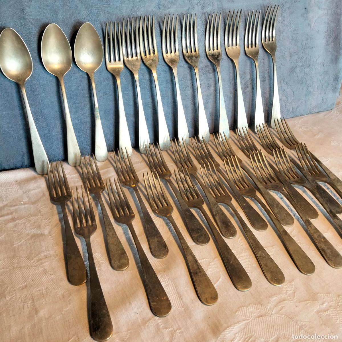 Antiquit&auml;ten: Lote menaje juego de cubiertos antiguos tenedores cucharas cucharitas metal plateado alpaca a&ntilde;os 50