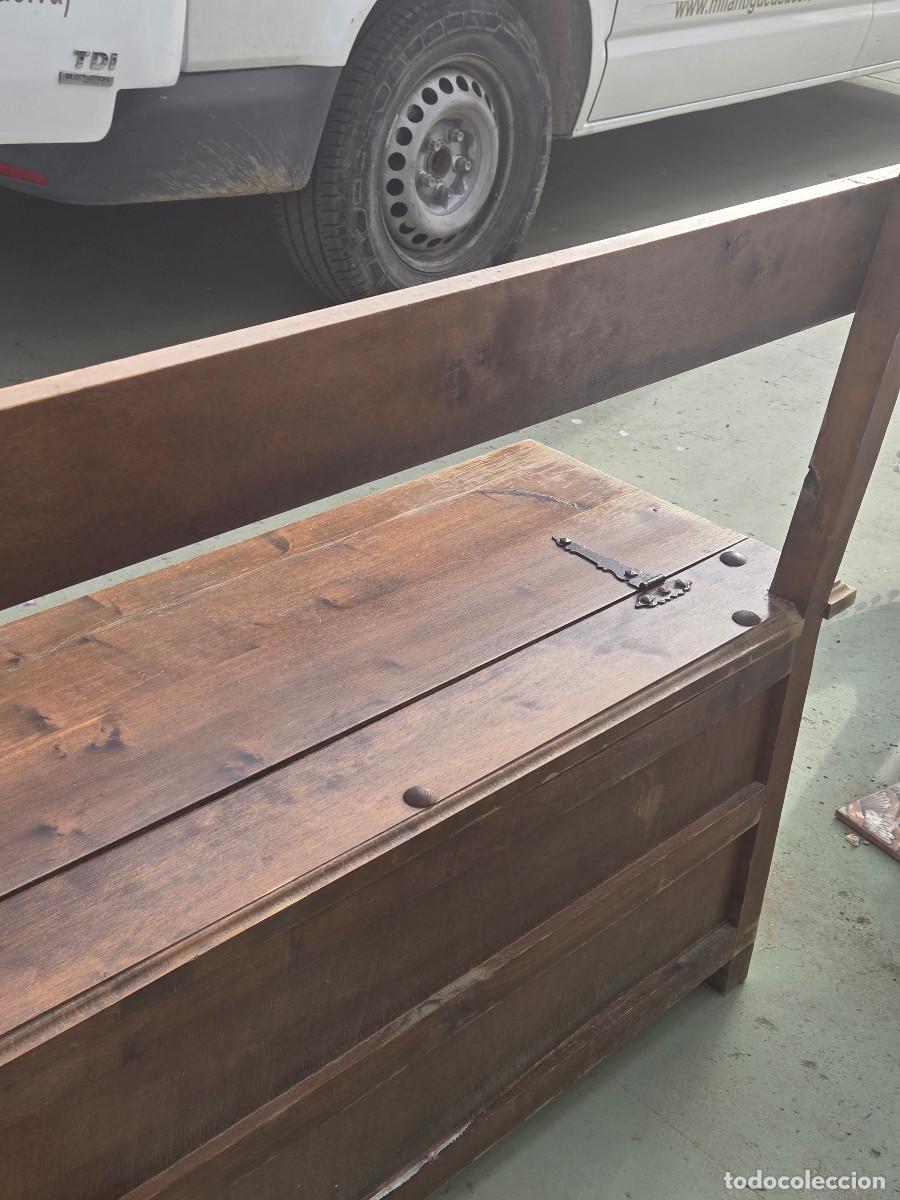 Antig&uuml;edades: sillon arcon de madera castellan0 - Foto 9