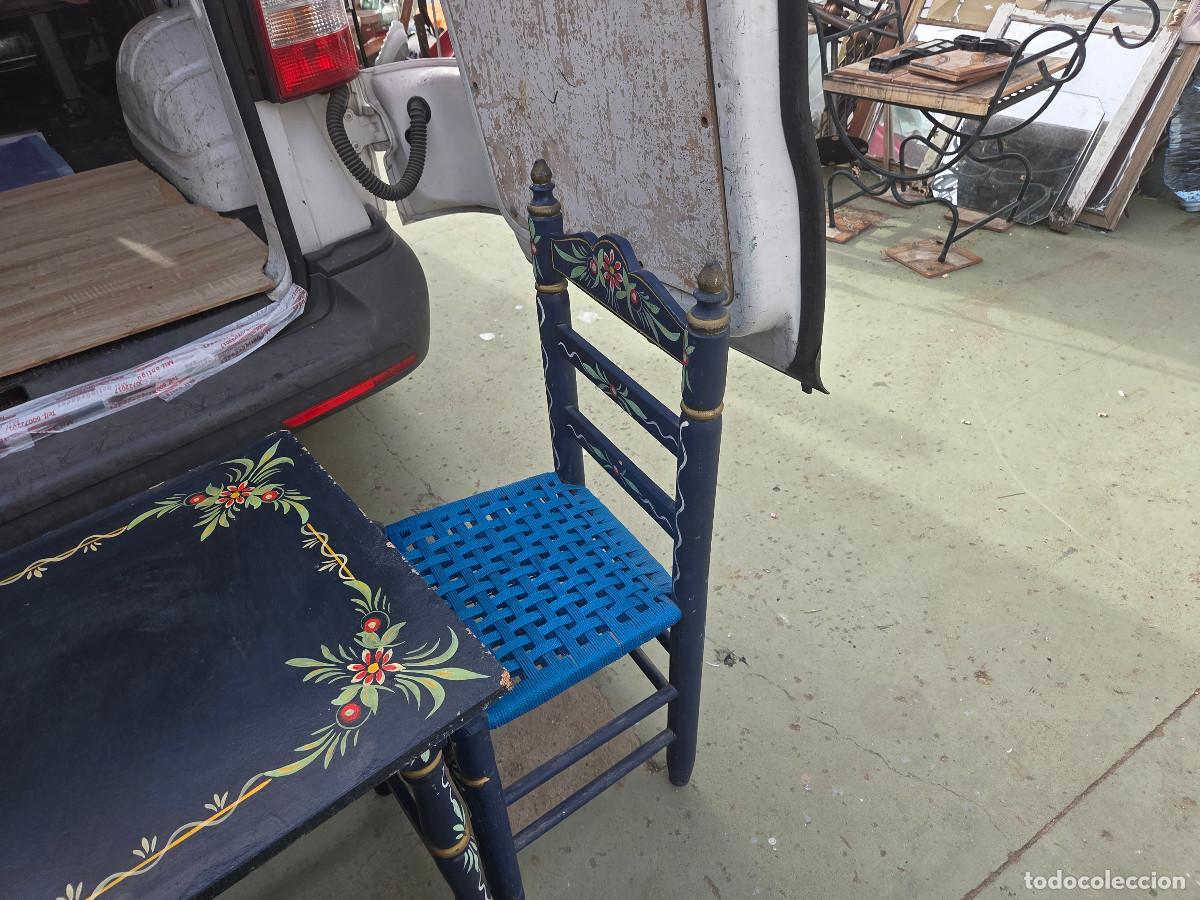 Antig&uuml;edades: mesa y 2 sillas de galarosa - Foto 3