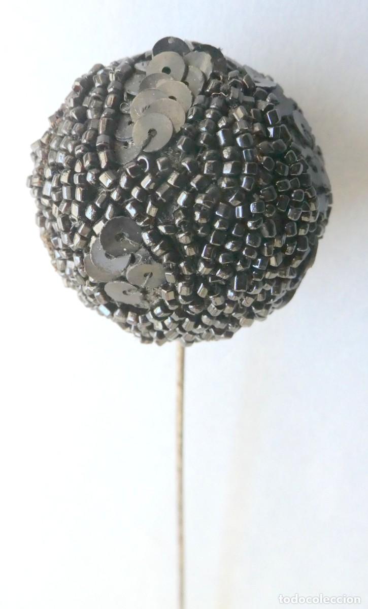 Antig&uuml;edades: ANTIGUO ALFILER DE AZABACHES Y LENTEJUELAS - PARA TOCADO - SOMBRERO PPIO.S.XX